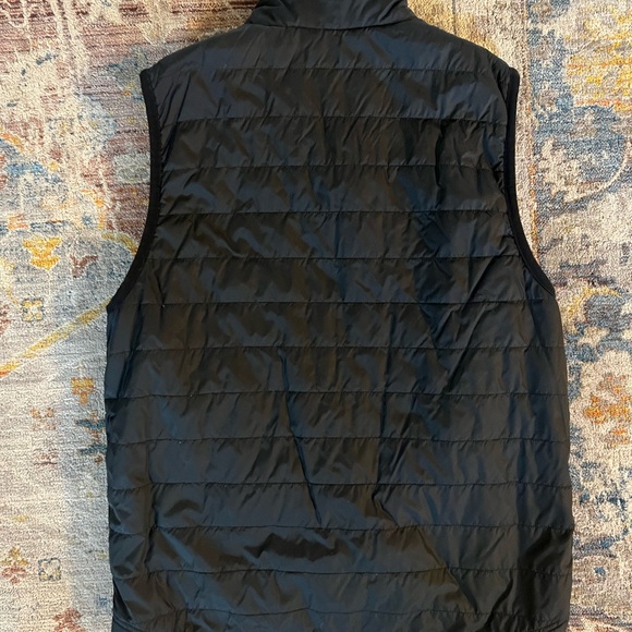 Carhartt Black Quilted Vest Men’s size medium great condition - Picture 3 of 3